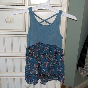 Art class floraled tank top.